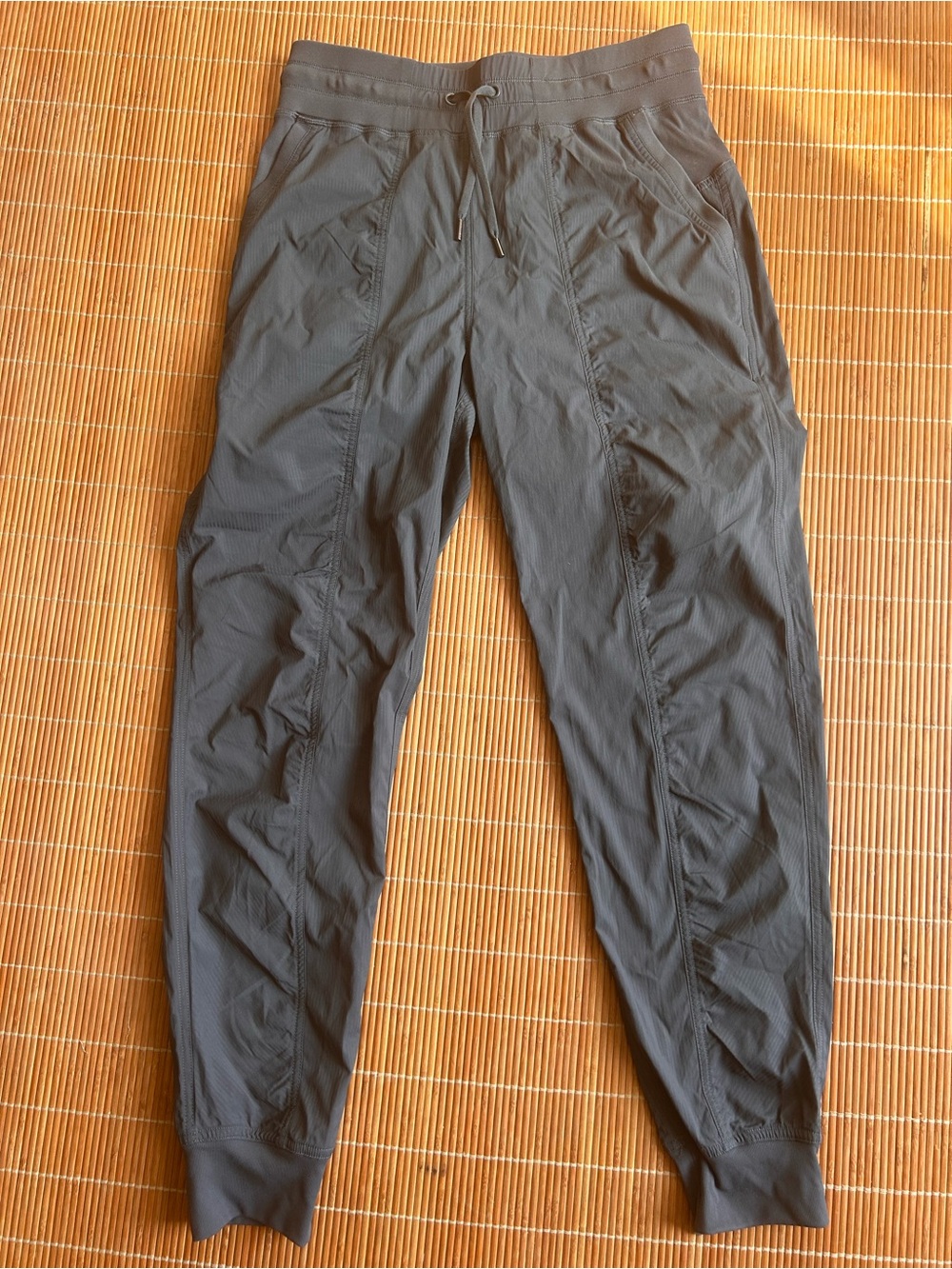 CRZ YOGA Womenโs Dark Gray Lightweight Jogger Pants